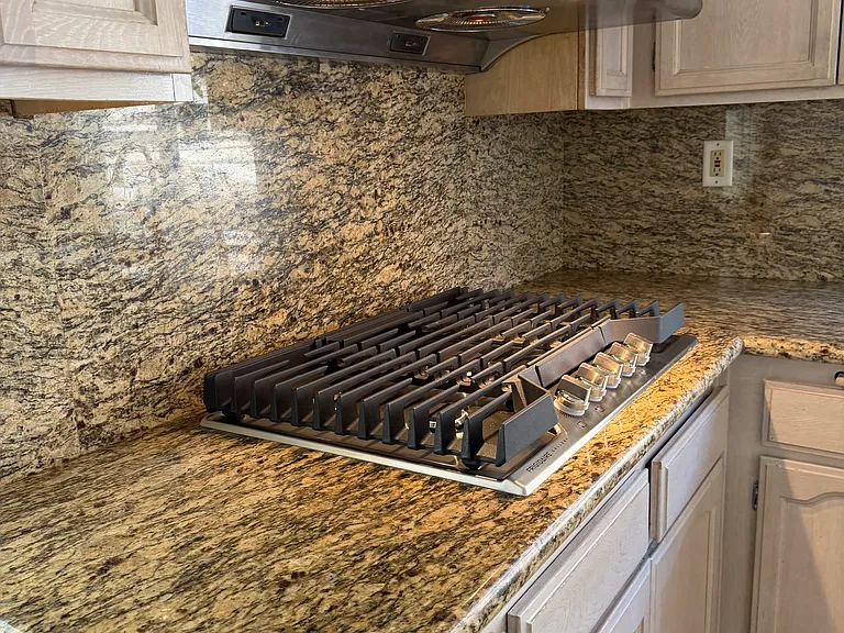 12021 Falcon Crest Way — Photo 4