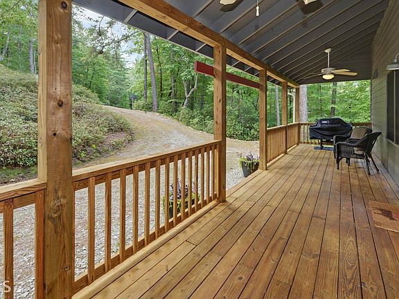 2nd image of 660 Long Mountain Dr