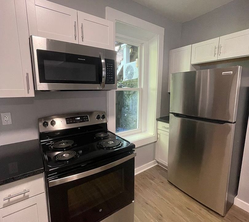 1st image of 192 Lander St APT 1