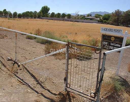 1st image of 6411 Deer Springs Way