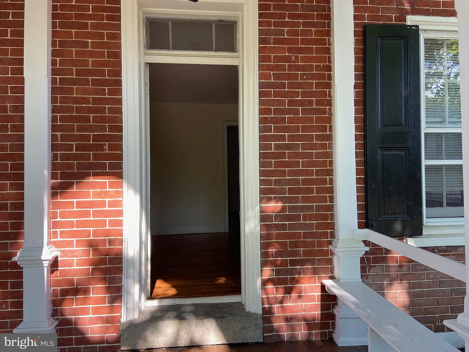 3 bed, 1.5 bath, 1300 sqft, $1,600 — Photo 4