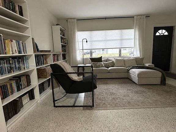 5th image of 5450 SW 55th Ave #2