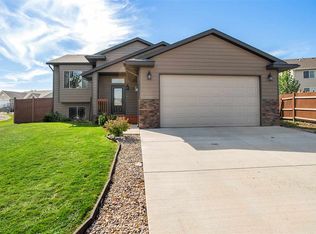 6731 Cambridge Ct, Summerset, SD 57718