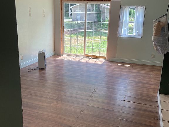 5th image of 117 Race St #117