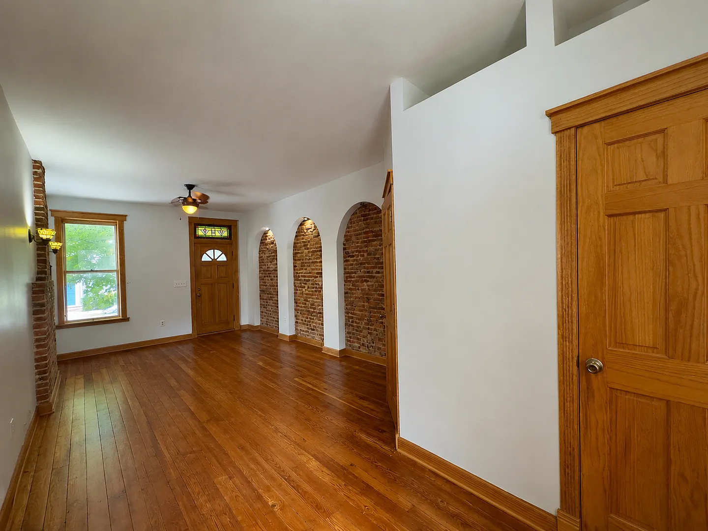 Charming 2BD/2.5BA Townhome in South Baltimore, MD! — Photo 2