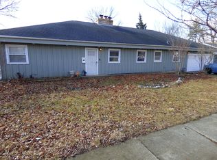 317 Adams St, Elgin, IL 60123