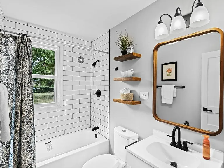 All newly renovated bathroom.