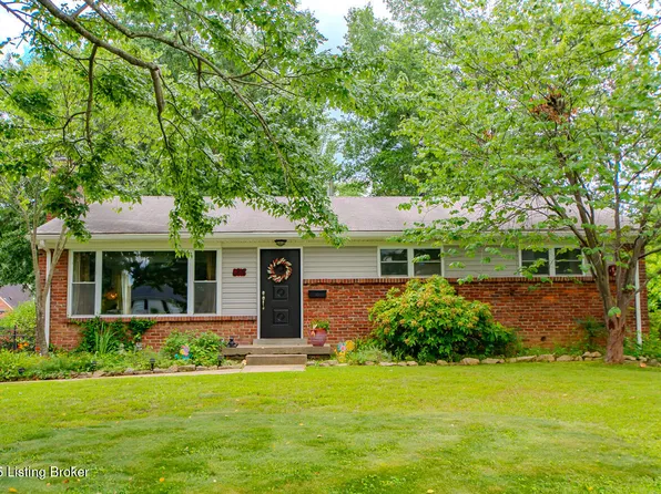6818 Green Meadow Cir, Woodlawn Park, KY 40207