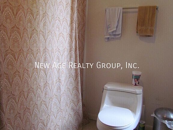 5th image of 421 N 32nd St #B