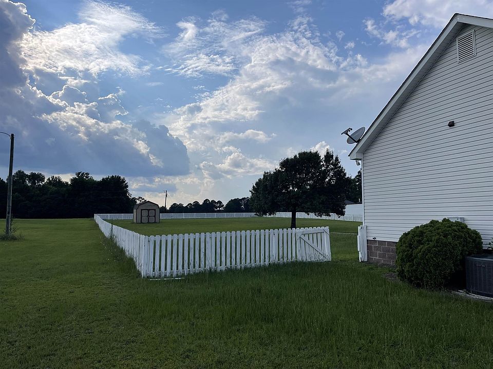 2nd image of 1511 State Highway 27 E
