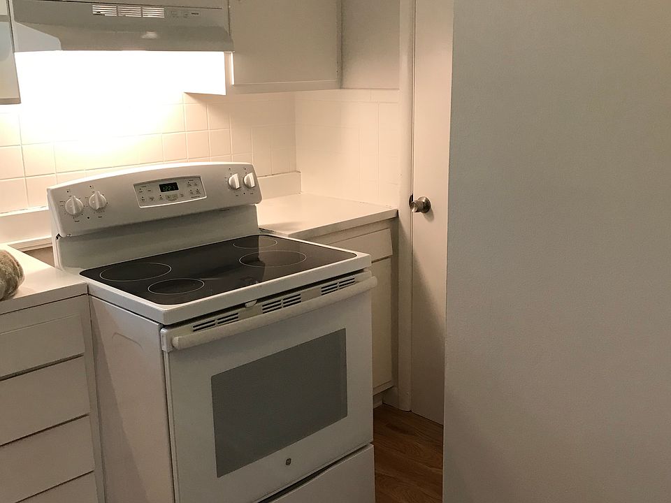 2nd image of 321 W Terra Cotta Ave APT 6