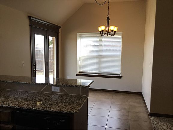 4th image of 4721 SW 121st St