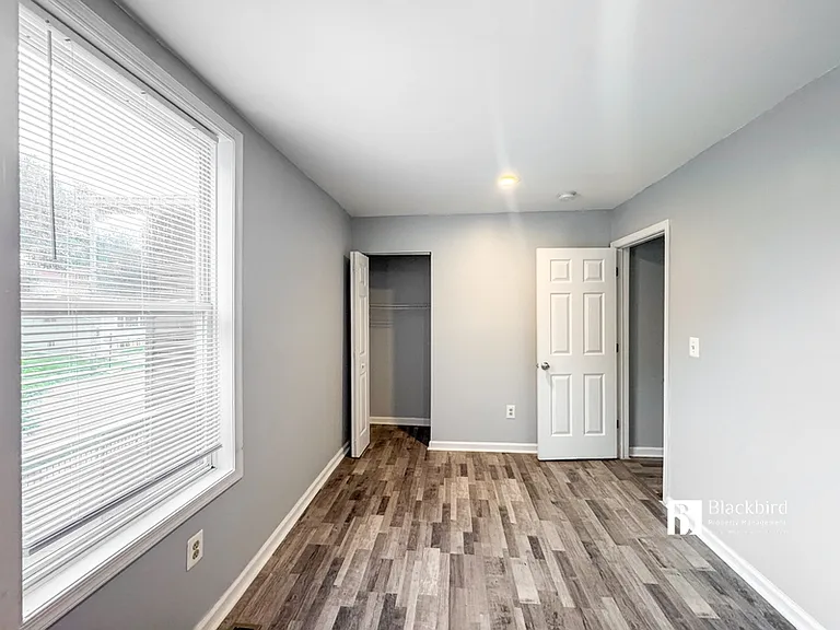 716 55th St NE #1 — Photo 10
