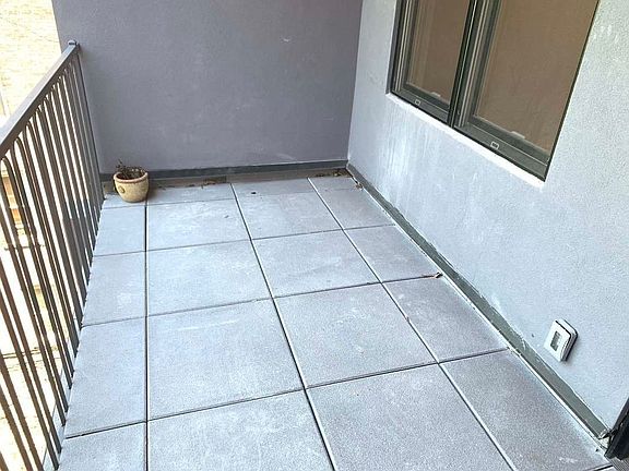 5th image of 709 Sterling Pl #4N