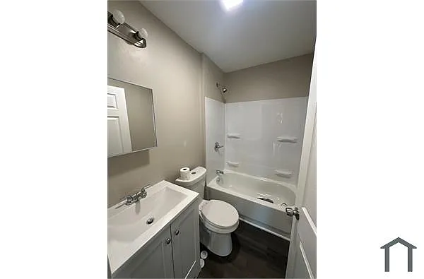 Building Photo - 3900 W 23rd St #1