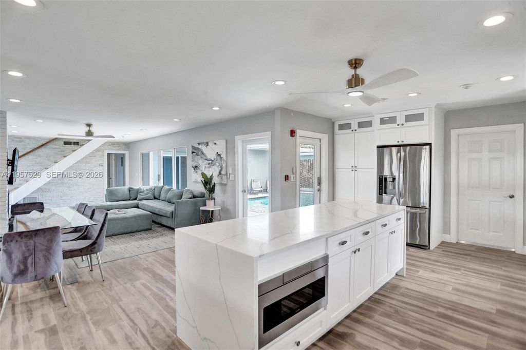 1341 SE 7th Ave, photo 8