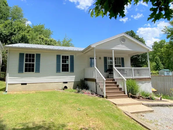 1518 Shenandoah Ave, Waynesboro, VA 22980