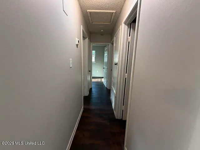 709 Shirley Dr — Photo 3