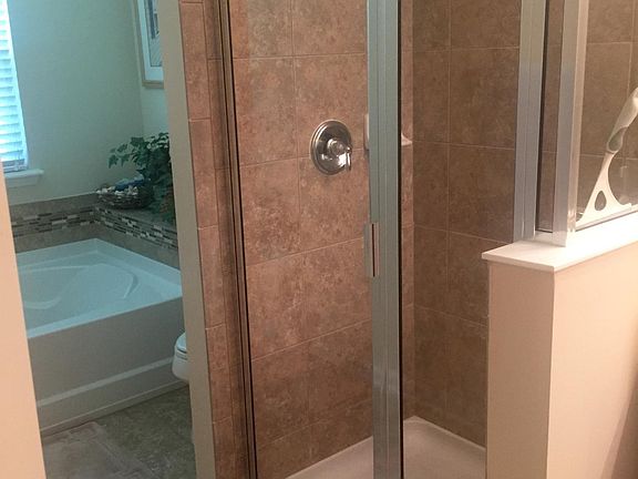 4th image of 159 Richmond Dr