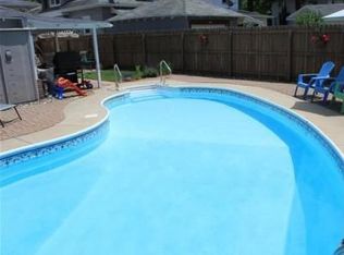525 Calhoun St, Mishawaka, IN 46545