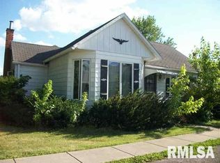 607 E North St, Emden, IL 62635
