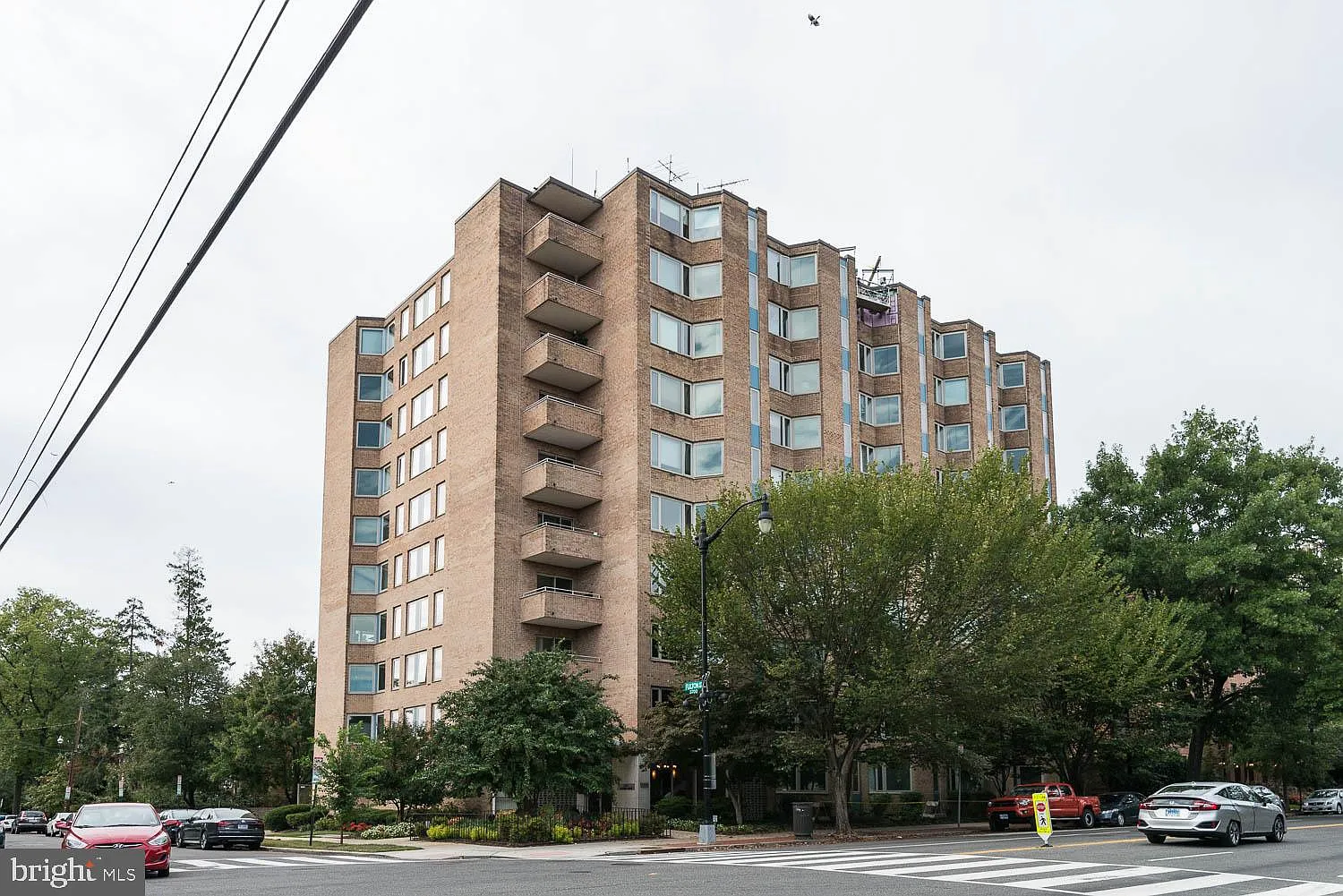 2800 Wisconsin Ave NW APT 401 photo 1