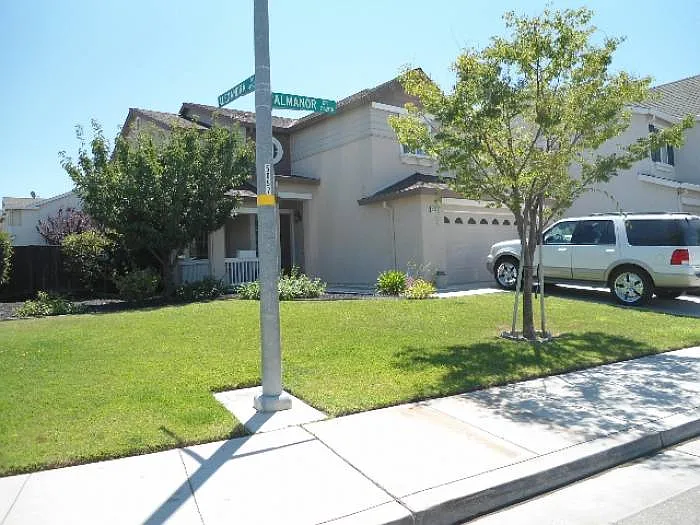 2430 Almanor Dr photo 1