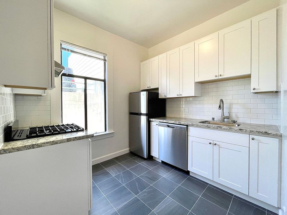 1st image of 1031 Leavenworth St APT 9