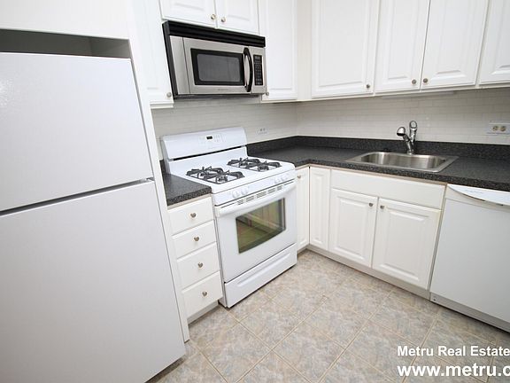 3rd image of 2221 N Clifton Ave APT 3W