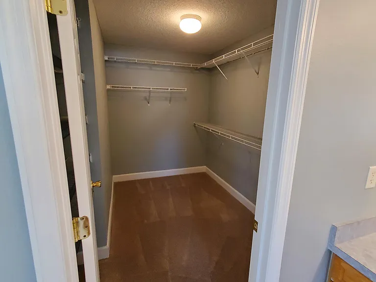5660 Samter Ct — Photo 9