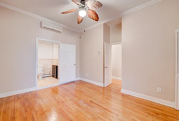 Rented by R New York | media 24