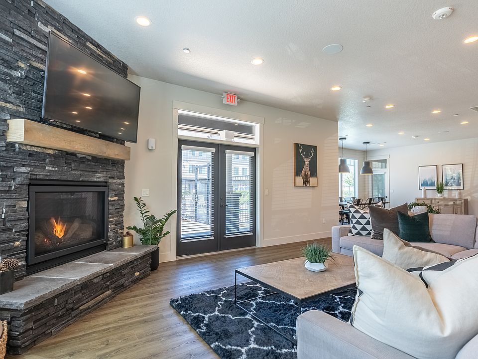 Beautiful Modern Clubhouse