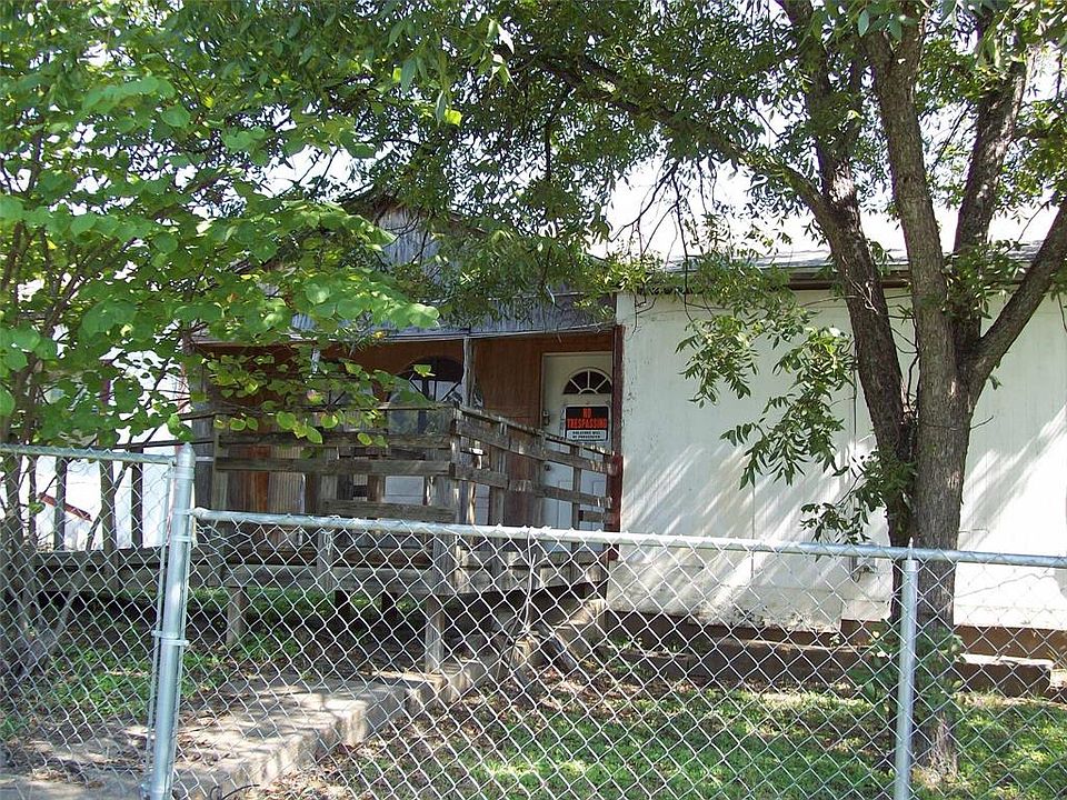 1st image of 2401 SE 4th Ave