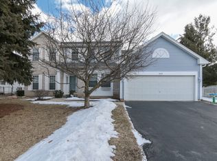 342 Buckthorn Ln, Elgin, IL 60120