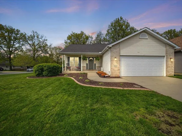 1938 Cory Ln, Chesterton, IN 46304