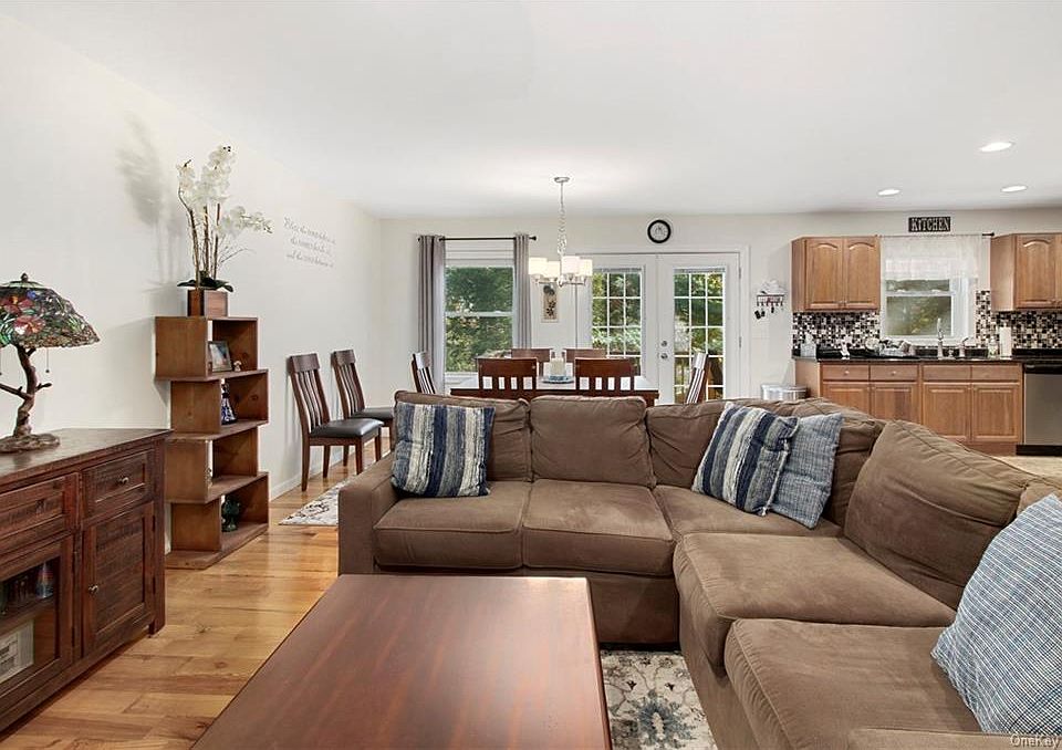 18 Spruce St, Lake Peekskill, NY 10537 Zillow