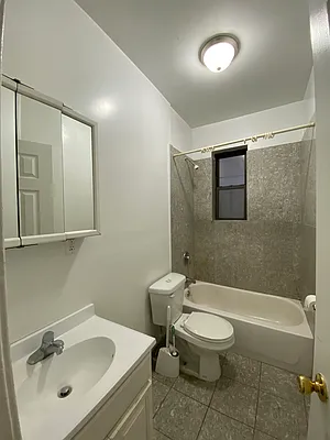 Rented by Peter R. Hungerford, LREB | media 22