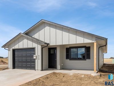 1612 N Tina Dr, Sioux Falls, SD, 57110
