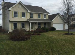 9189 Forest Ridge Dr, Roscoe, IL 61073