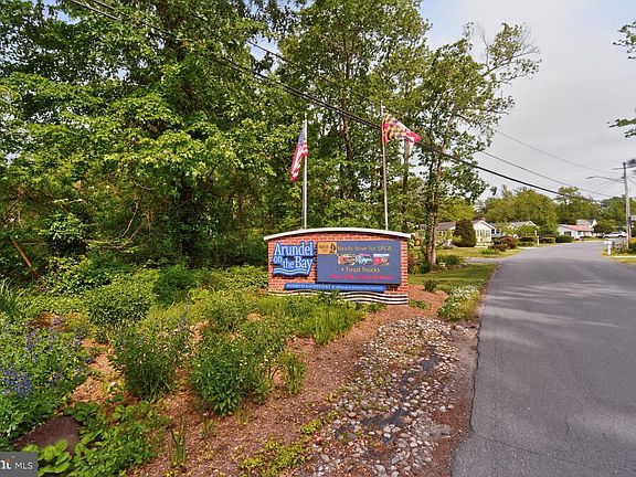 3rd image of 3420 Cohasset Ave