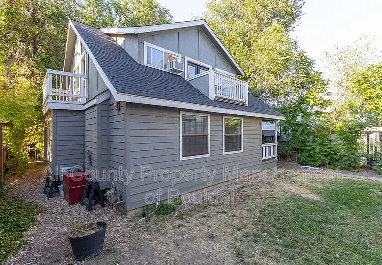 2317 Walnut St — Photo 25