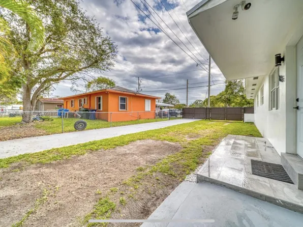 6055 SW 63rd Ter #2, Miami, FL 33143
