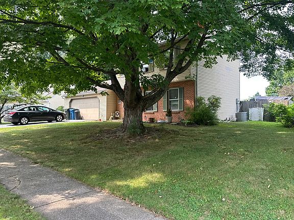 2nd image of 1110 Floribunda Ln