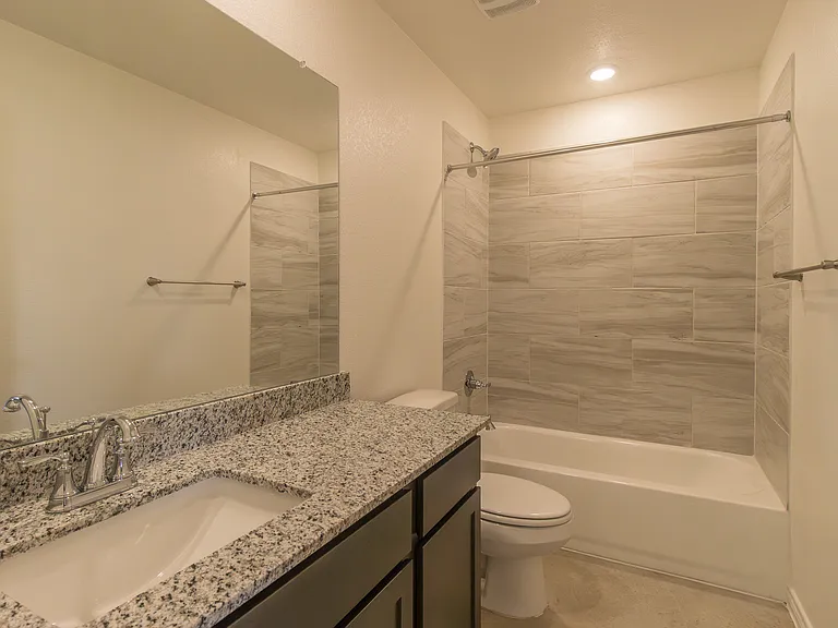 1230 Lehmann Dr — Photo 17