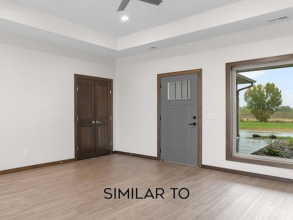 2nd image of 601 Mill Pond Rd #1