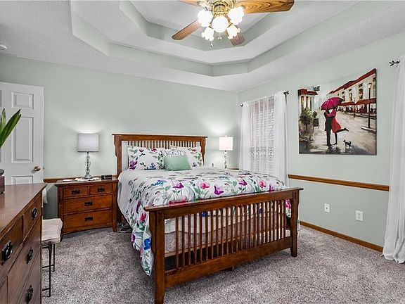 3rd image of 2303 NE Maybrook Dr