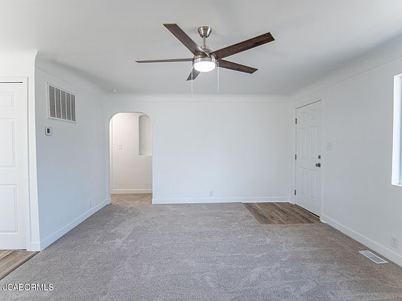 5th image of 704 S Taylor Ave