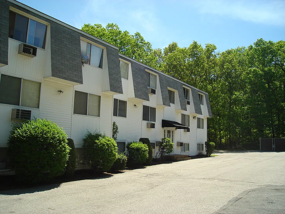 187 Hatton St #2