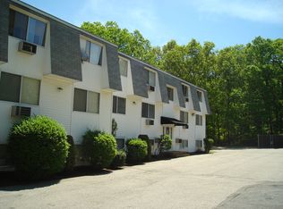 187 Hatton St APT 9, East Providence, RI 02914