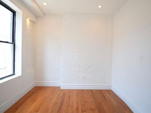 3rd image of 824 9th Ave #4RS
